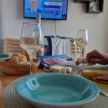 Aпартамент с две спални, кухня и хол * רבדה