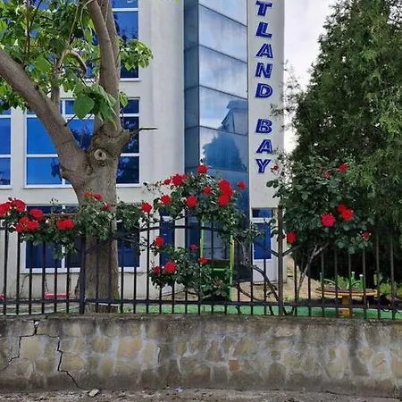 Aпартамент с две спални, кухня и хол